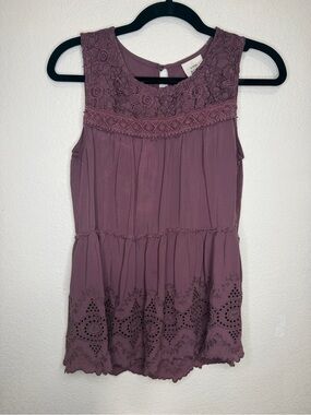 Knox Rose Mauve Lace Eyelet Boho Sleeveless Tiered Blouse Top Women's Size S